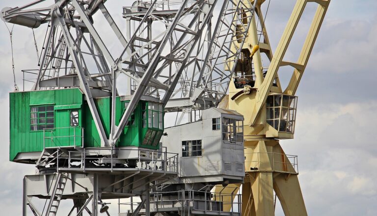port cranes 1650374 1280